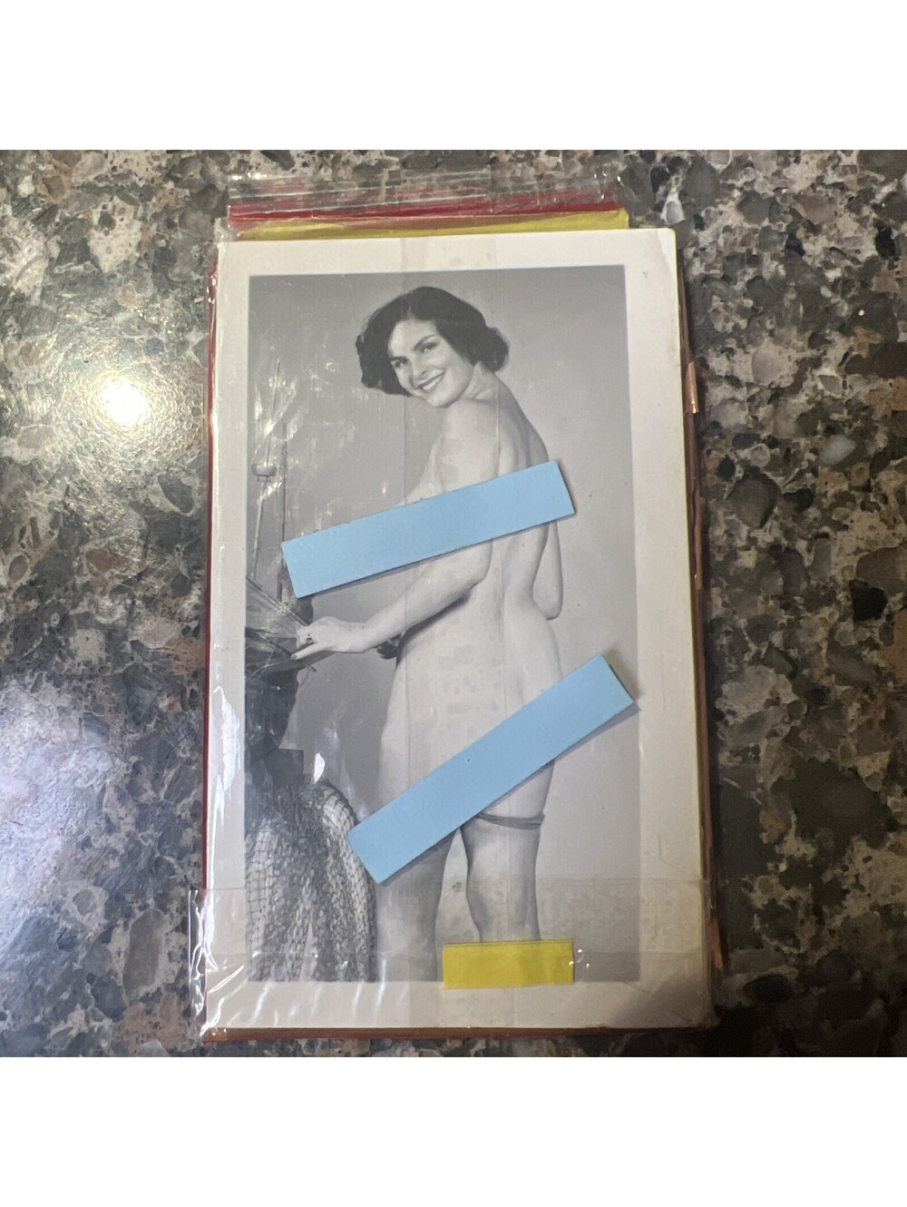 1940’s Risque Pin Up Photo Pack Still In Original Wrapper 12 Photo Card Set - Picture 2 of 2